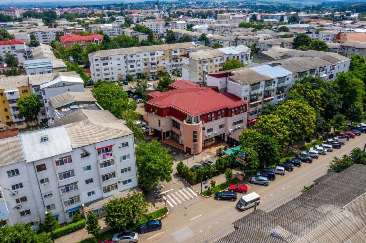 Hotel Tex Club Botoşani Exteriör bild