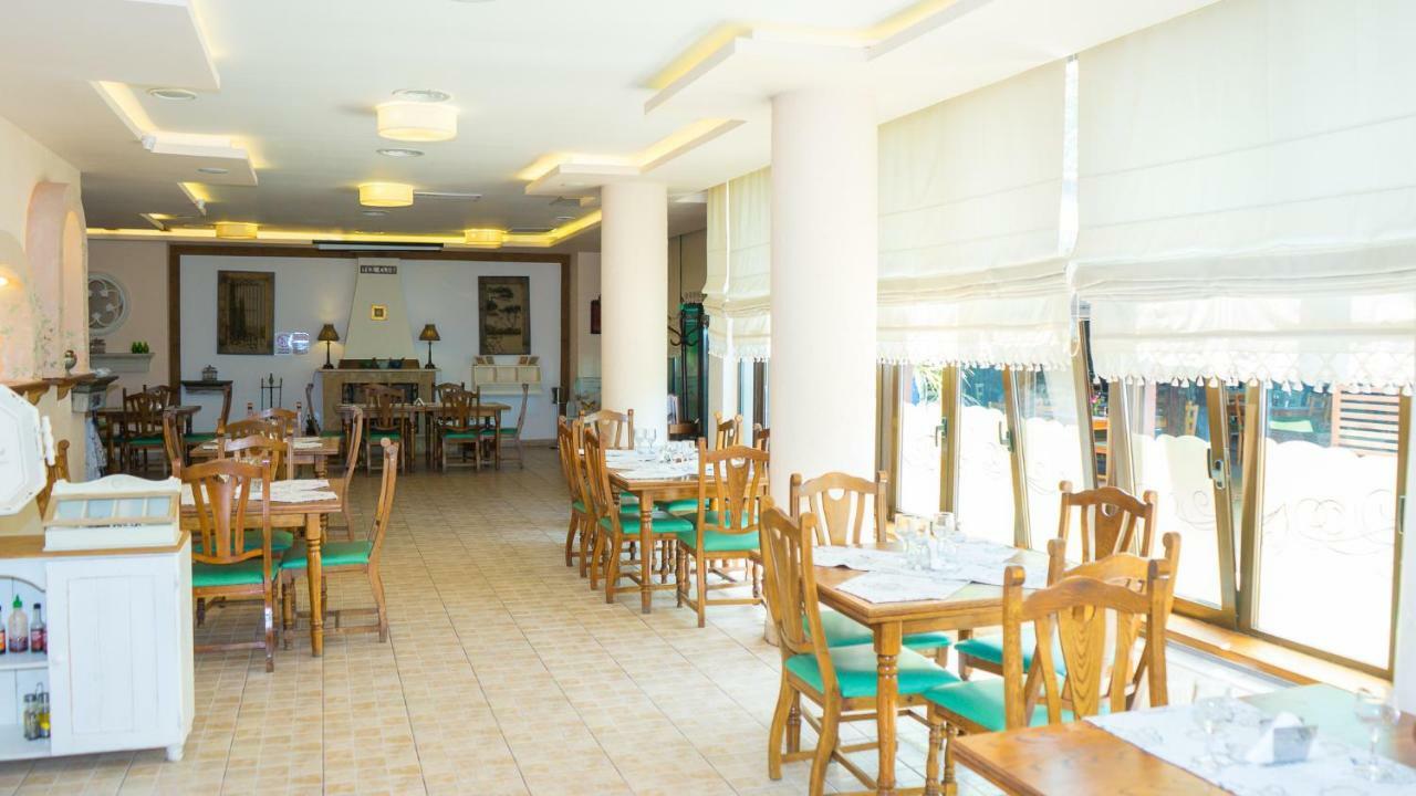 Hotel Tex Club Botoşani Exteriör bild
